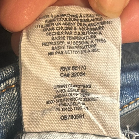 Free People denim bootcut cropped jeans with raw hem
Size 30 - Picture 6 of 7